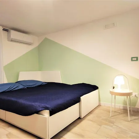 Caronda Compact Mezzanine *